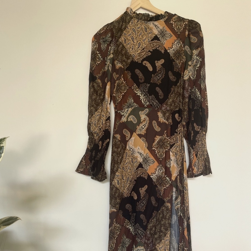 New with Tags! Jocelyn Hanky Print Midi from Article &